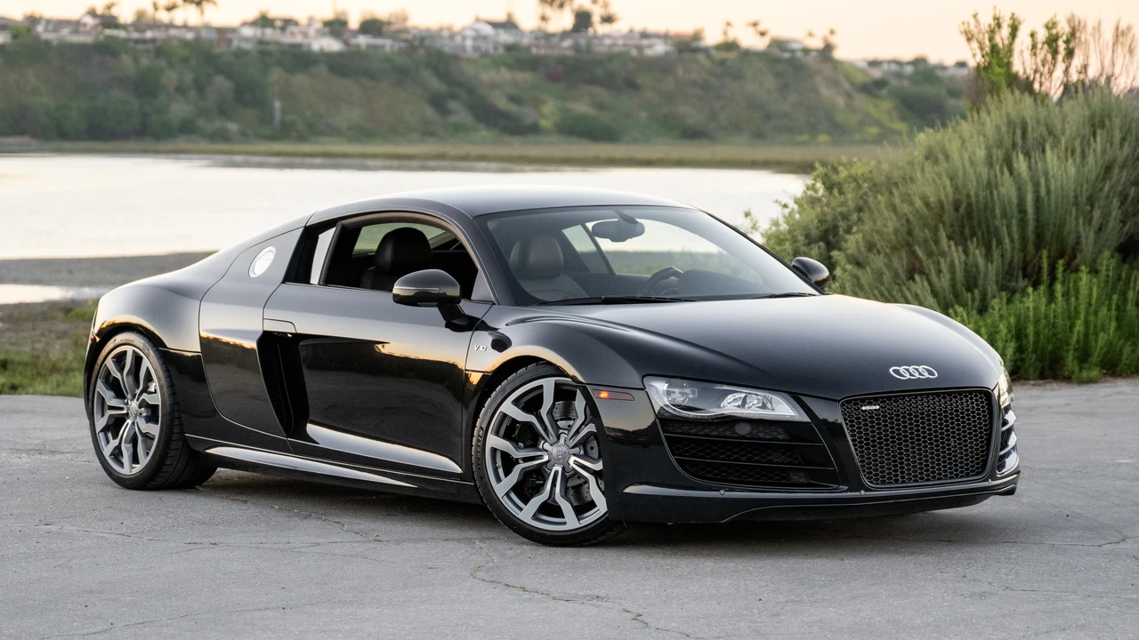 2011 Audi 42 R8 - Image 3 of 31