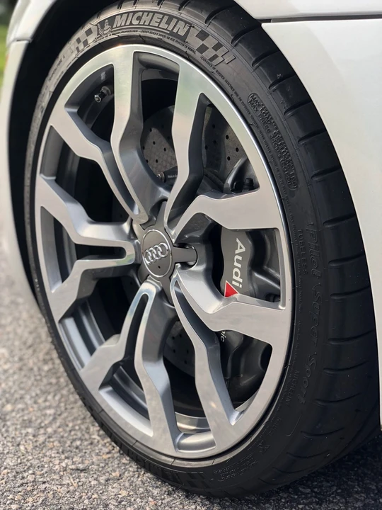 2011 Audi 42 R8 - Image 12 of 12