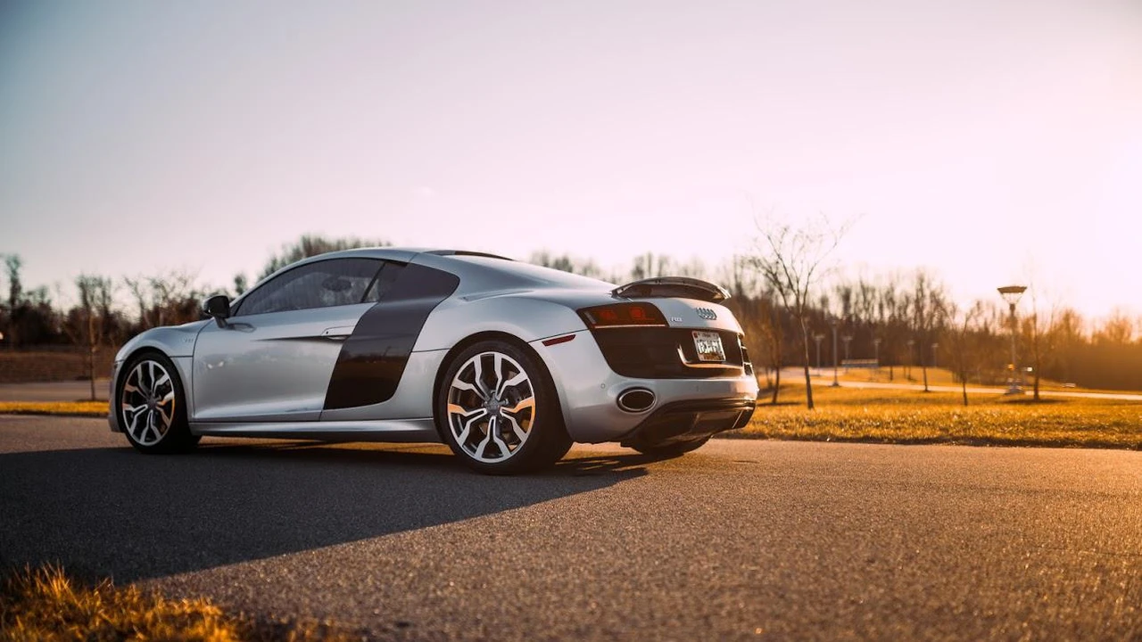 2011 Audi 42 R8 - Image 13 of 31