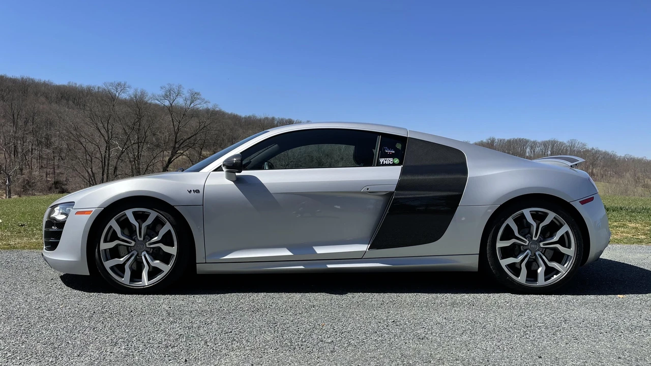 2011 Audi 42 R8 - Image 12 of 31