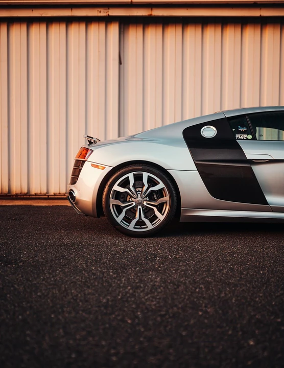 2011 Audi 42 R8 - Image 28 of 31