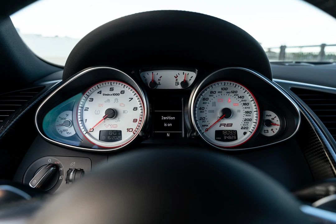 2011 Audi 42 R8 - Image 24 of 31