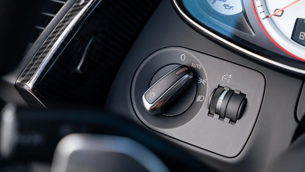 2011 Audi 42 R8 - Image 26 of 31