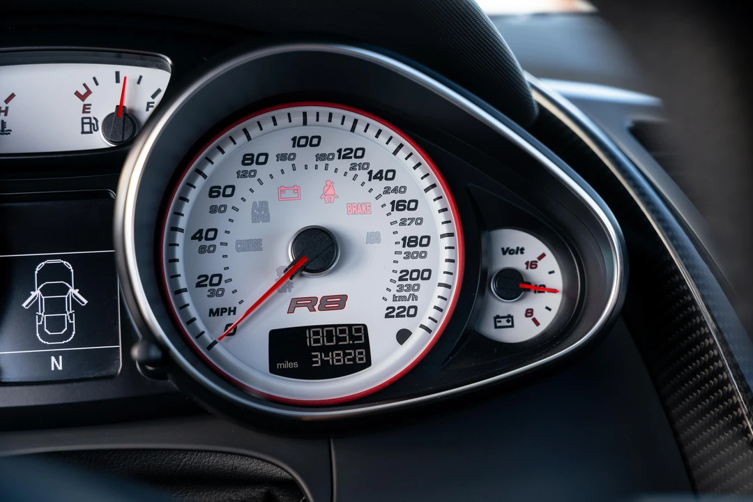2011 Audi 42 R8 - Image 28 of 31