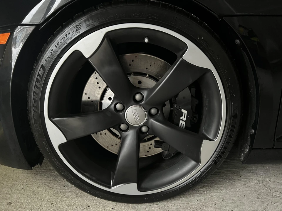 2011 Audi 42 R8 - Image 6 of 7