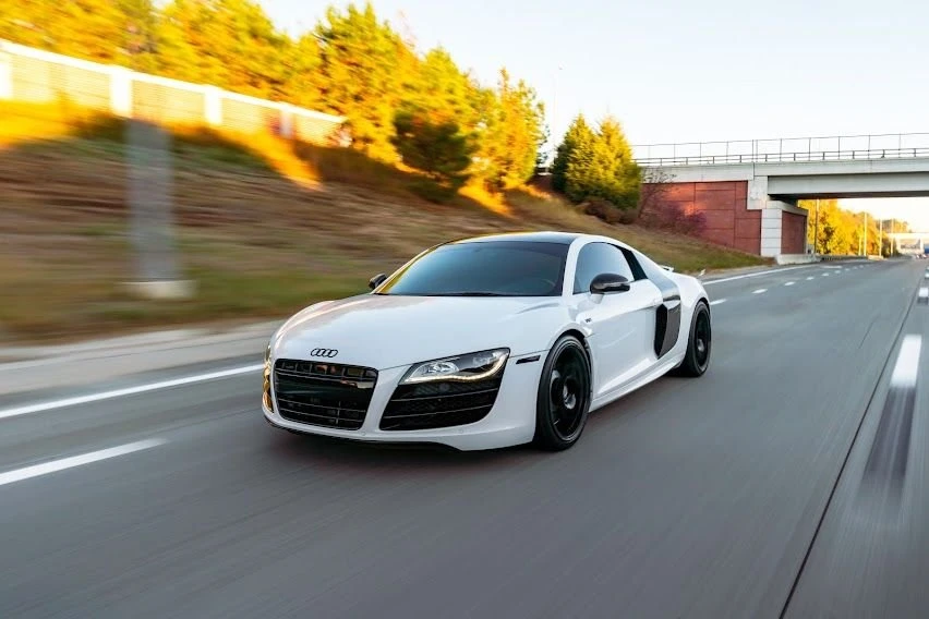 2011 Audi 42 R8 - Image 10 of 18