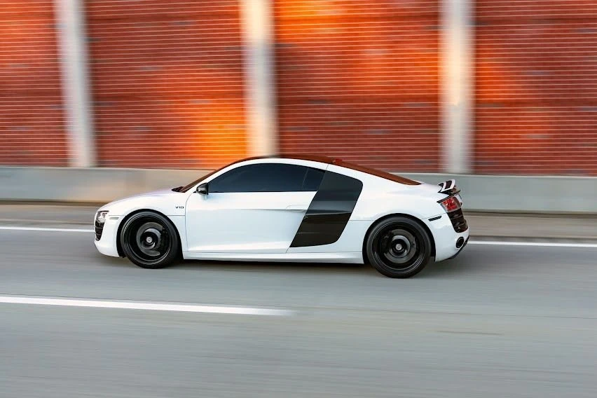 2011 Audi 42 R8 - Image 11 of 18