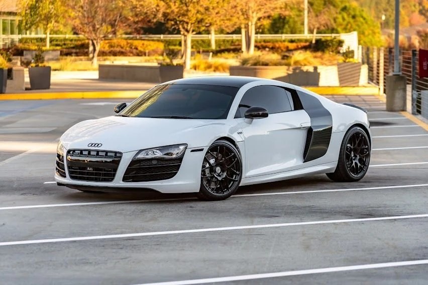 2011 Audi 42 R8 - Image 2 of 18