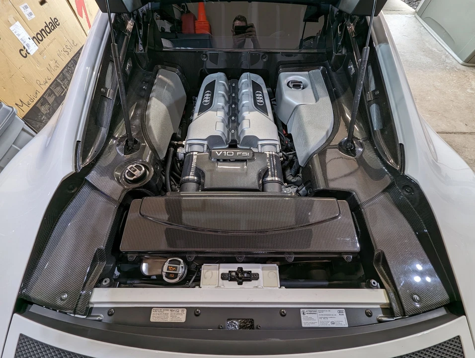 2011 Audi 42 R8 - Image 16 of 18