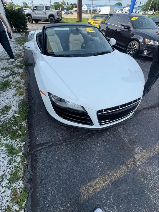 2011 Audi 42 R8 - Image 2 of 4