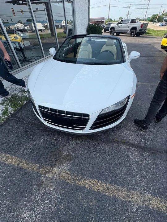 2011 Audi 42 R8 - Image 3 of 4
