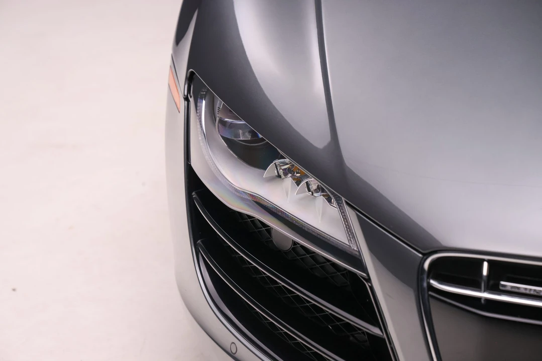 2011 Audi 42 R8 - Image 26 of 31