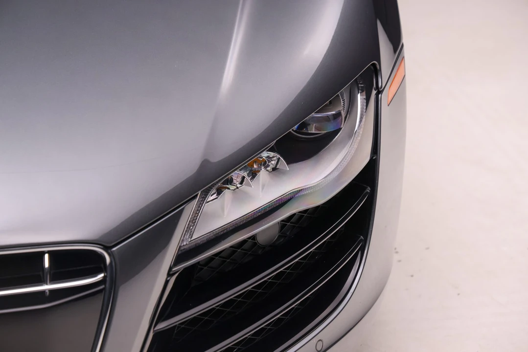 2011 Audi 42 R8 - Image 27 of 31
