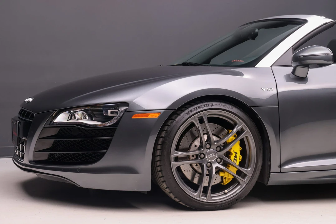 2011 Audi 42 R8 - Image 30 of 31