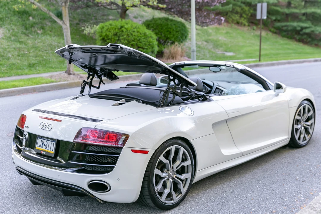 2011 Audi 42 R8 - Image 9 of 31