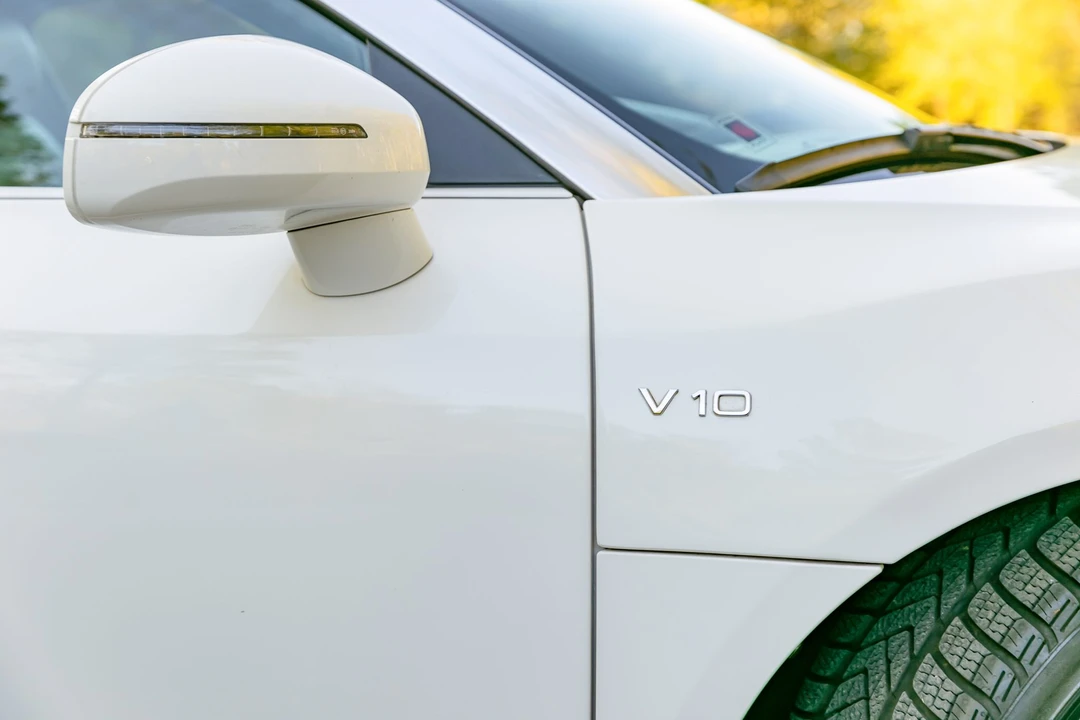 2011 Audi 42 R8 - Image 29 of 31
