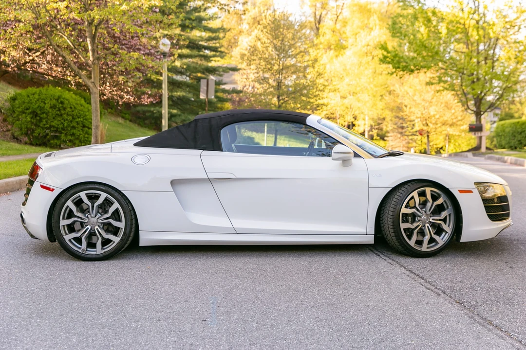 2011 Audi 42 R8 - Image 4 of 31
