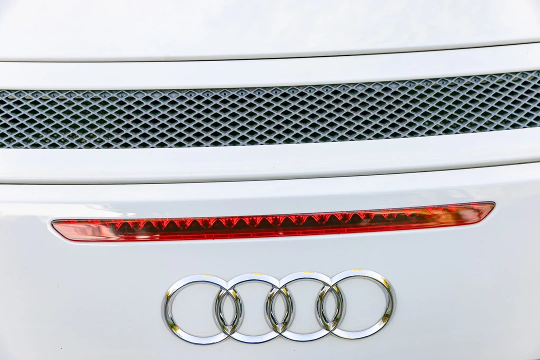 2011 Audi 42 R8 - Image 19 of 31