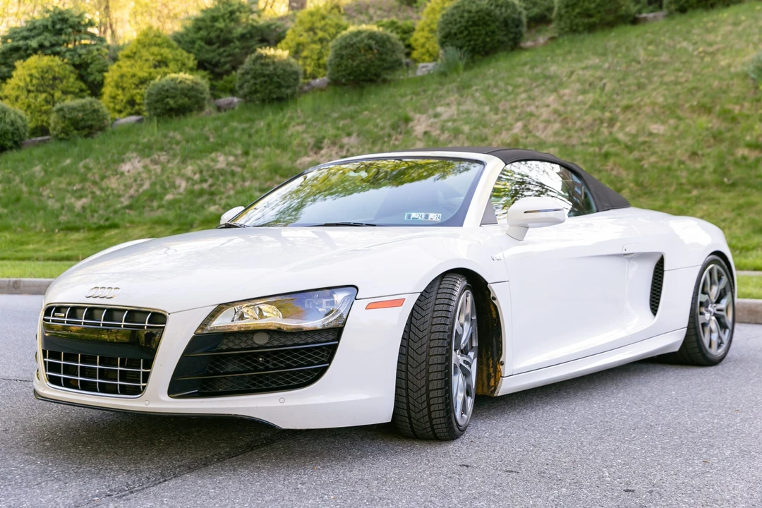 2011 Audi 42 R8 - Image 2 of 31
