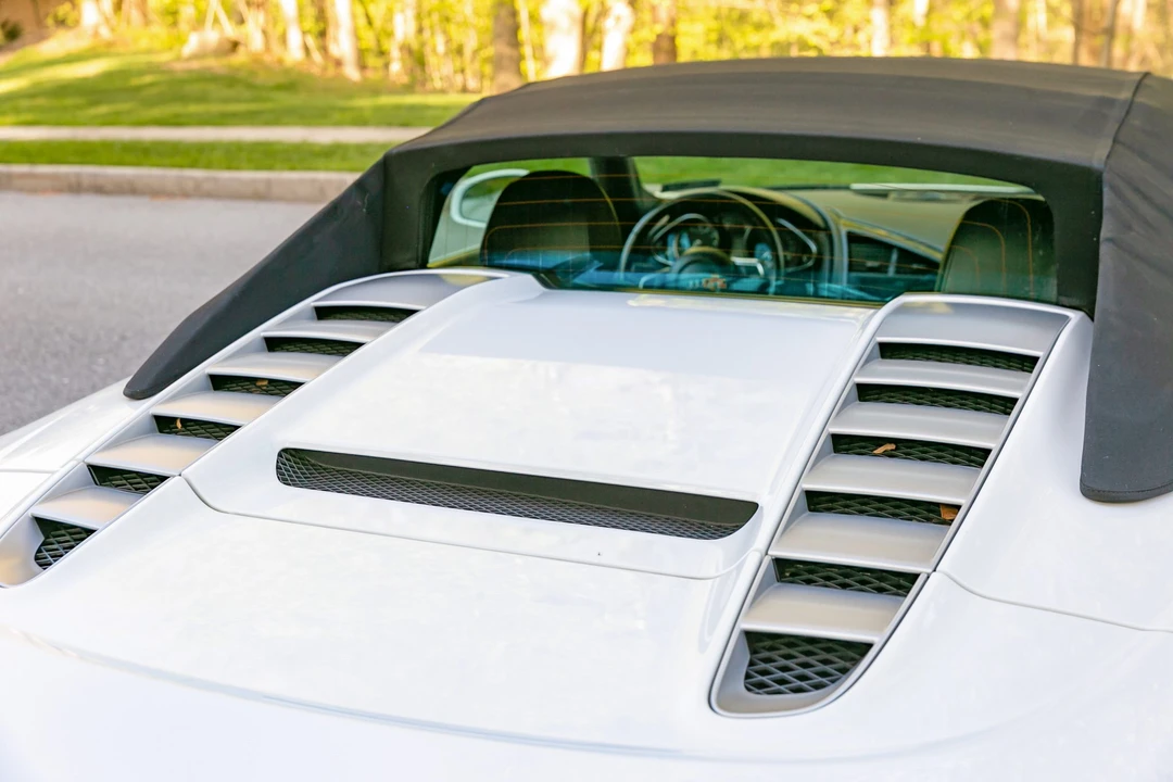 2011 Audi 42 R8 - Image 20 of 31