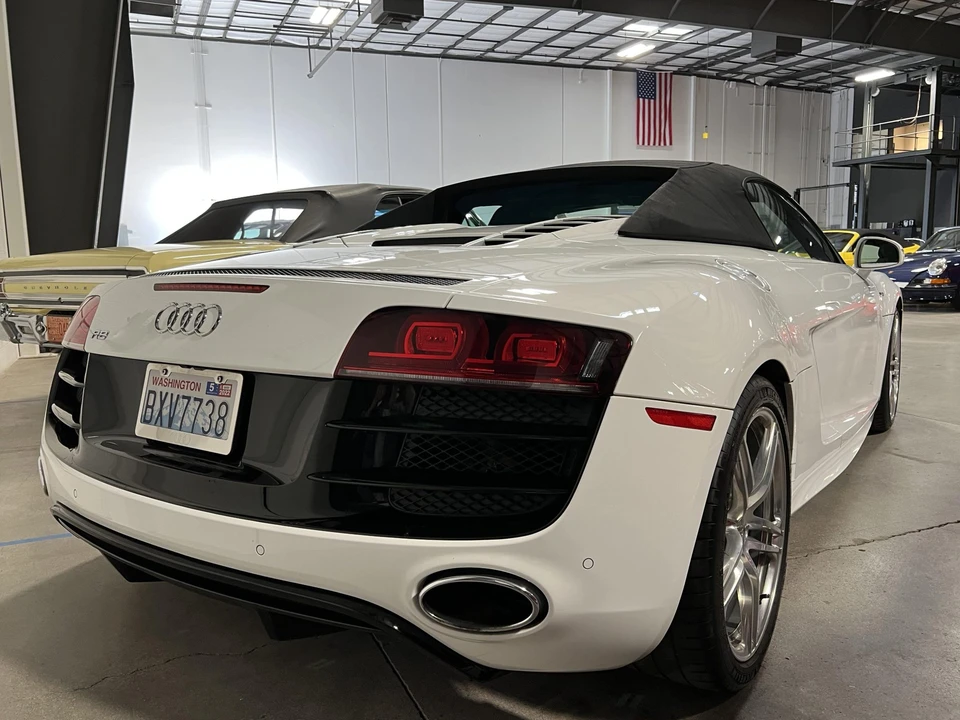 2011 Audi 42 R8 - Image 24 of 31