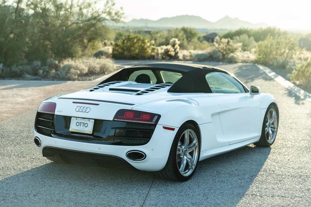 2011 Audi 42 R8 - Image 14 of 31