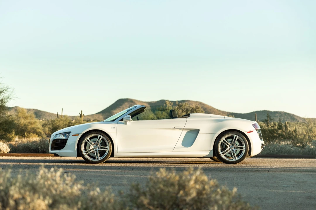 2011 Audi 42 R8 - Image 7 of 31