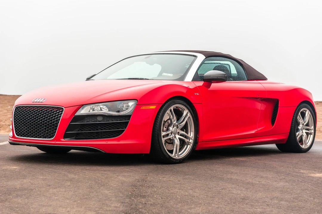 2011 Audi 42 R8 - Image 2 of 31