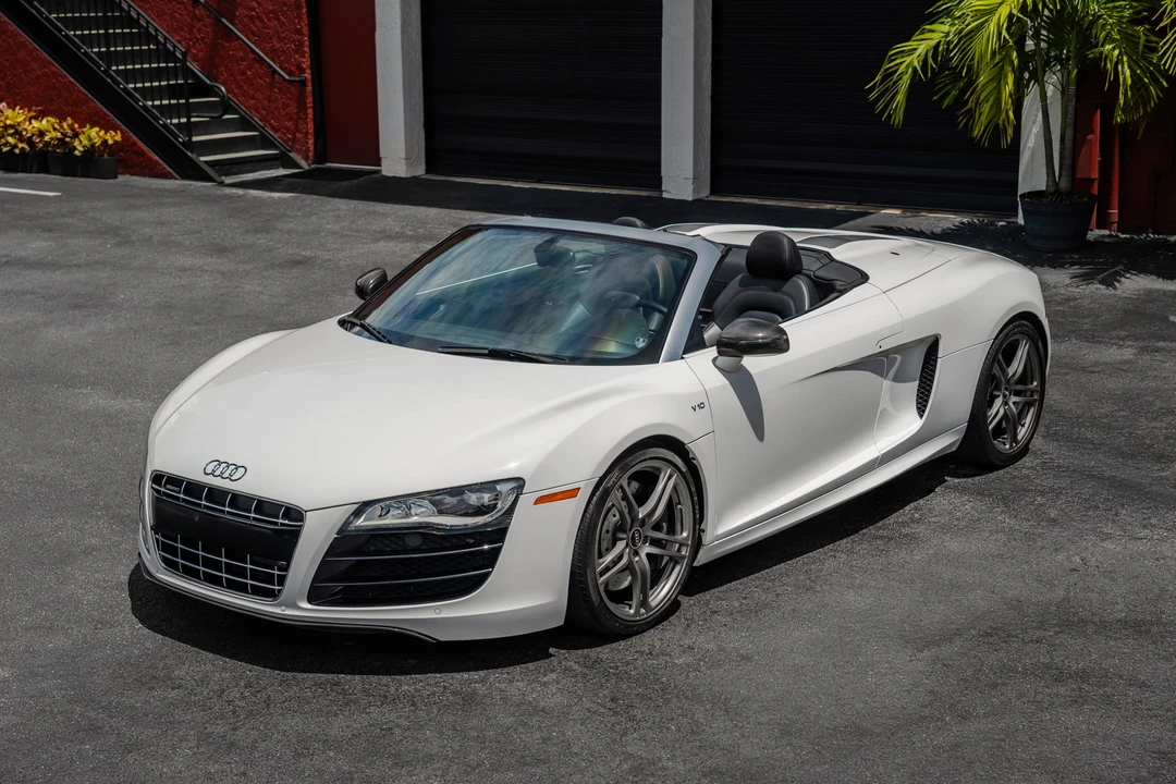 2011 Audi 42 R8 - Image 2 of 31