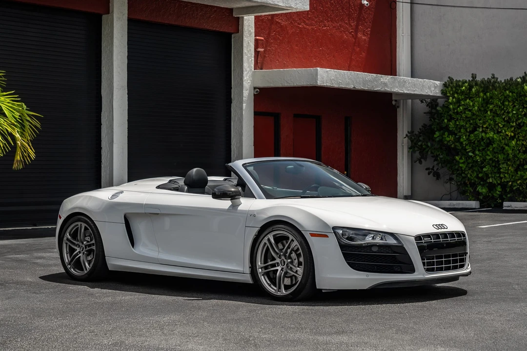 2011 Audi 42 R8 - Image 10 of 31