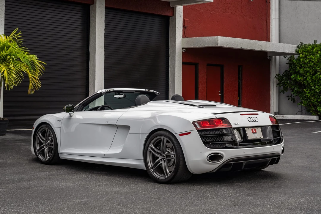 2011 Audi 42 R8 - Image 20 of 31