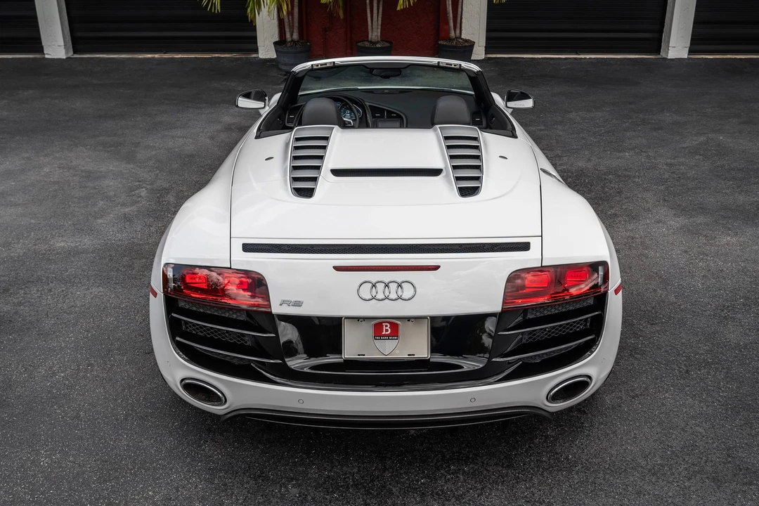 2011 Audi 42 R8 - Image 17 of 31