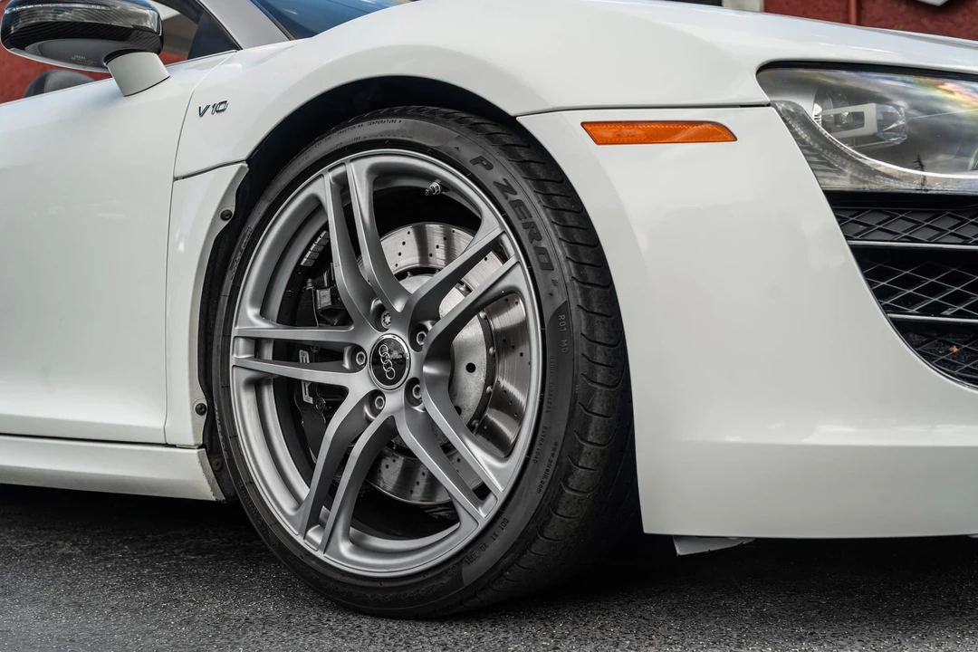 2011 Audi 42 R8 - Image 28 of 31