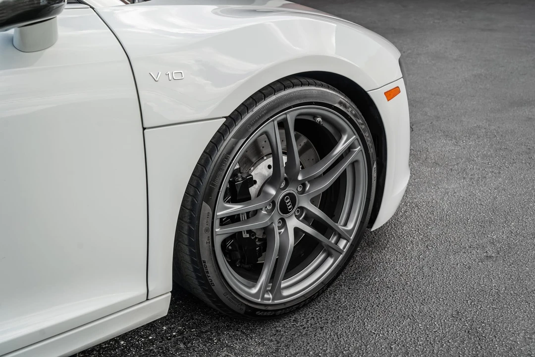 2011 Audi 42 R8 - Image 29 of 31