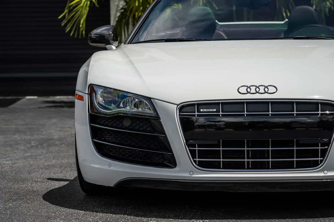2011 Audi 42 R8 - Image 24 of 31