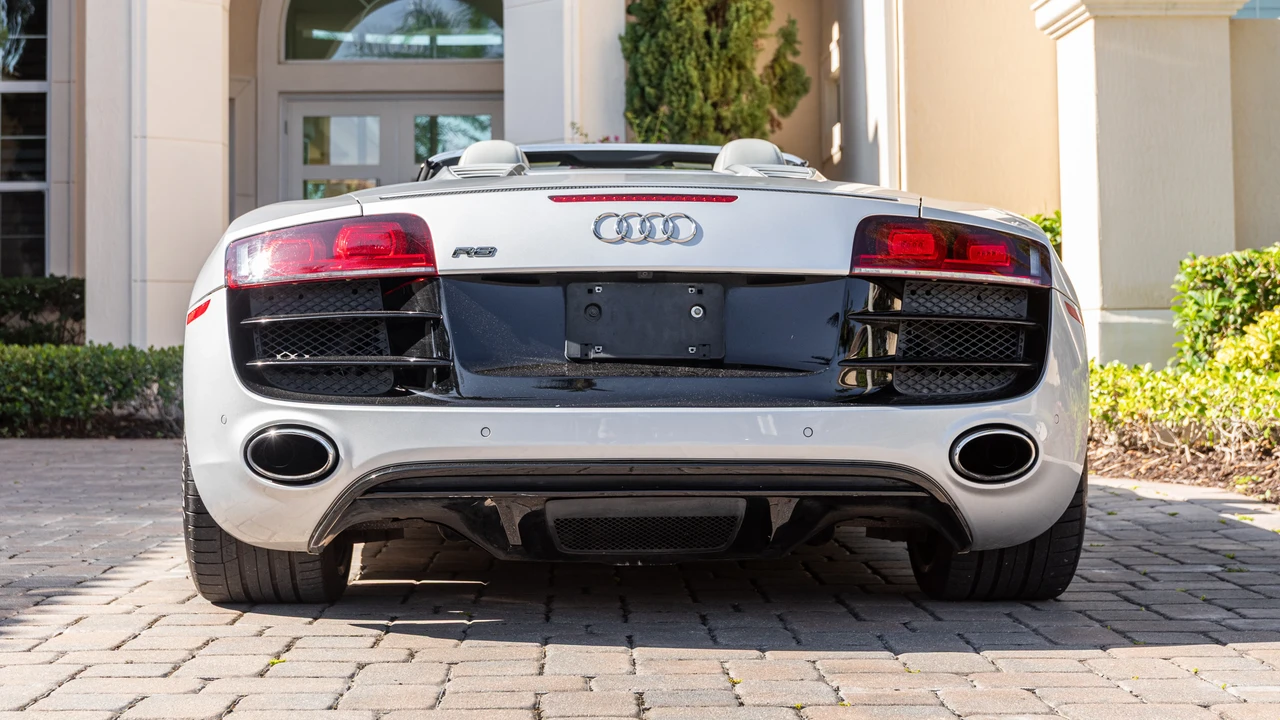 2011 Audi 42 R8 - Image 6 of 31
