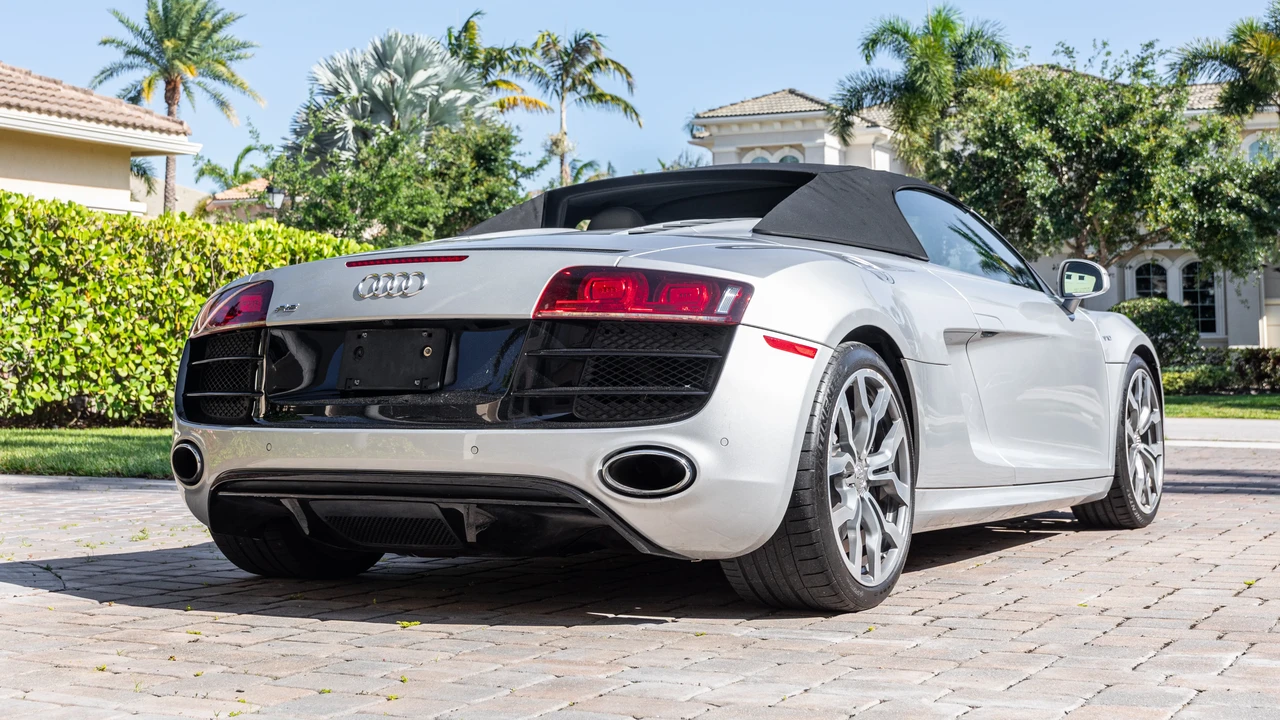2011 Audi 42 R8 - Image 13 of 31