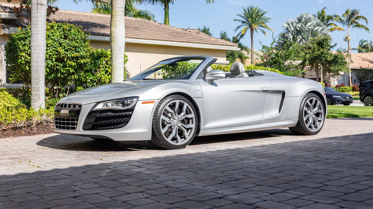 2011 Audi 42 R8 - Image 9 of 31