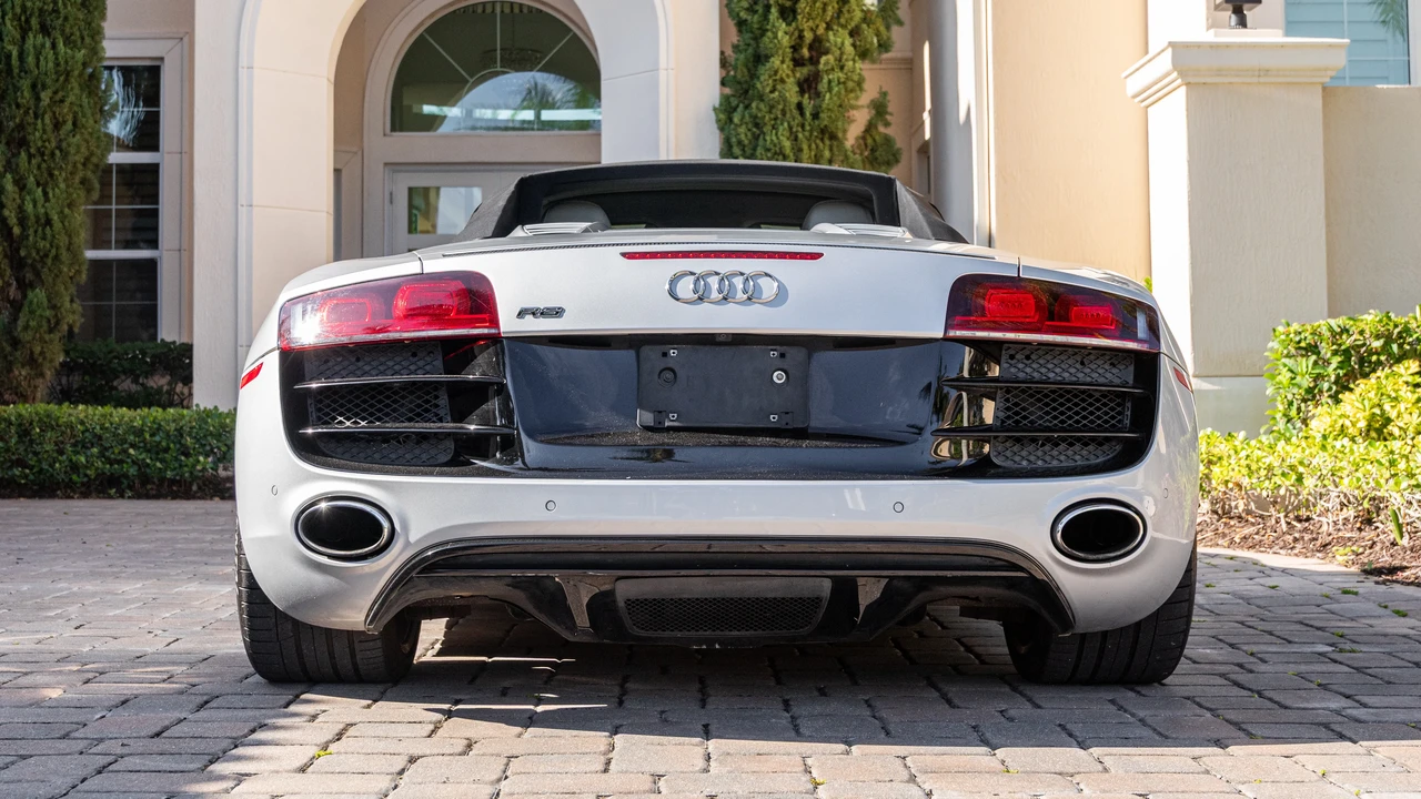 2011 Audi 42 R8 - Image 14 of 31