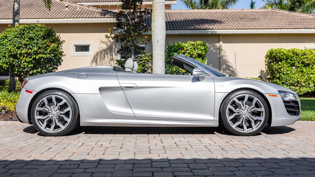 2011 Audi 42 R8 - Image 4 of 31