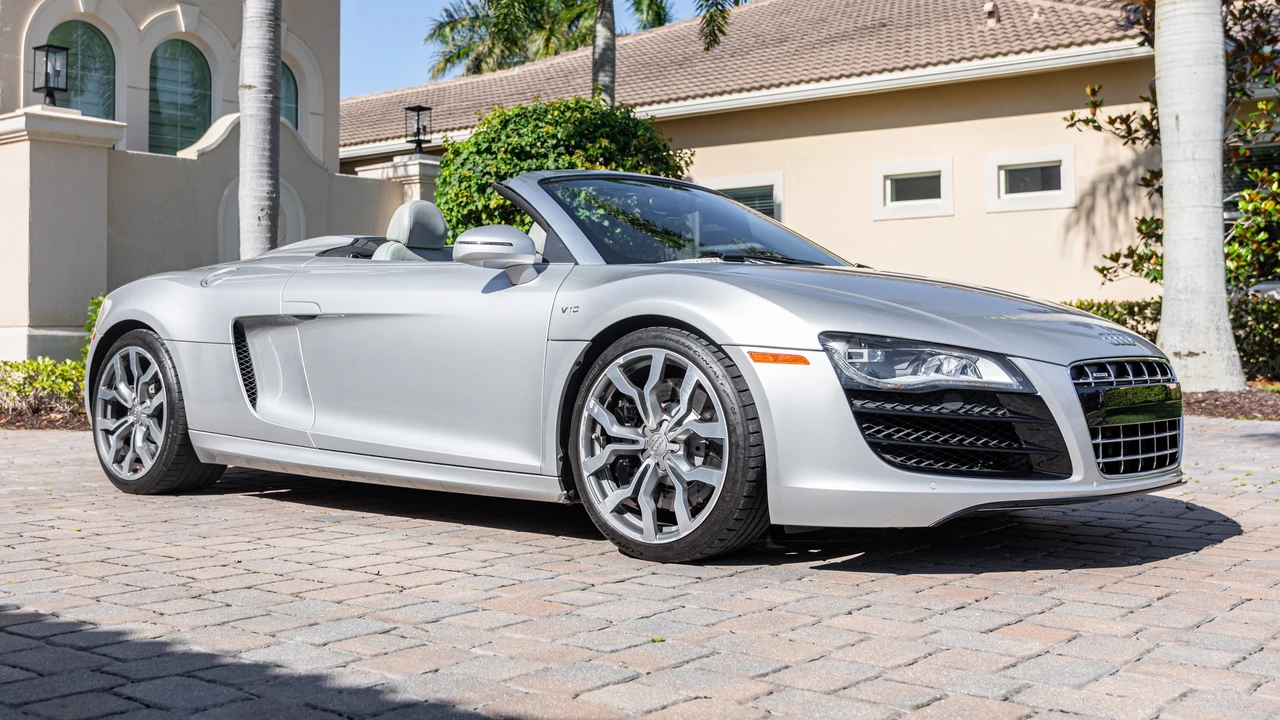 2011 Audi 42 R8 - Image 3 of 31