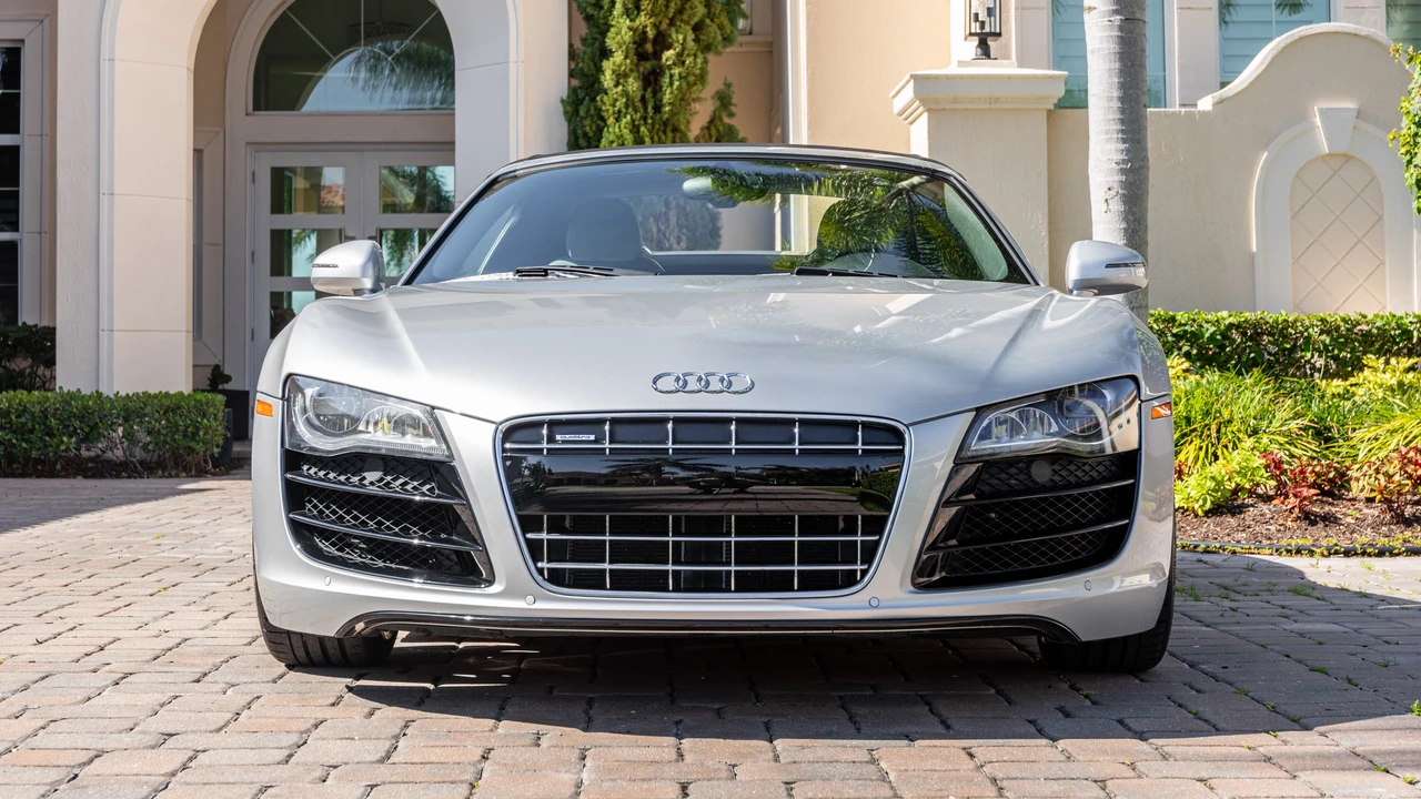 2011 Audi 42 R8 - Image 10 of 31