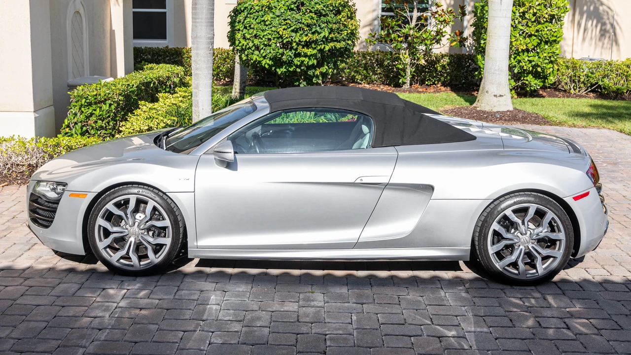 2011 Audi 42 R8 - Image 16 of 31