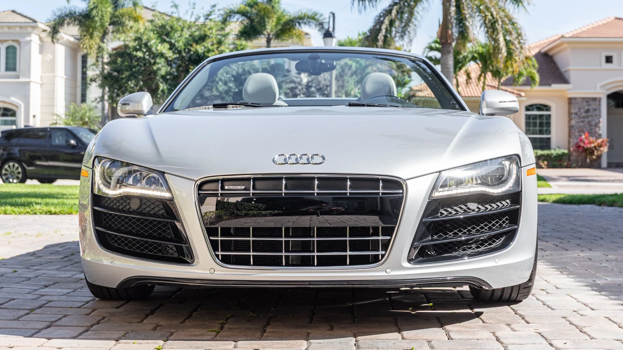 2011 Audi 42 R8 - Image 2 of 31