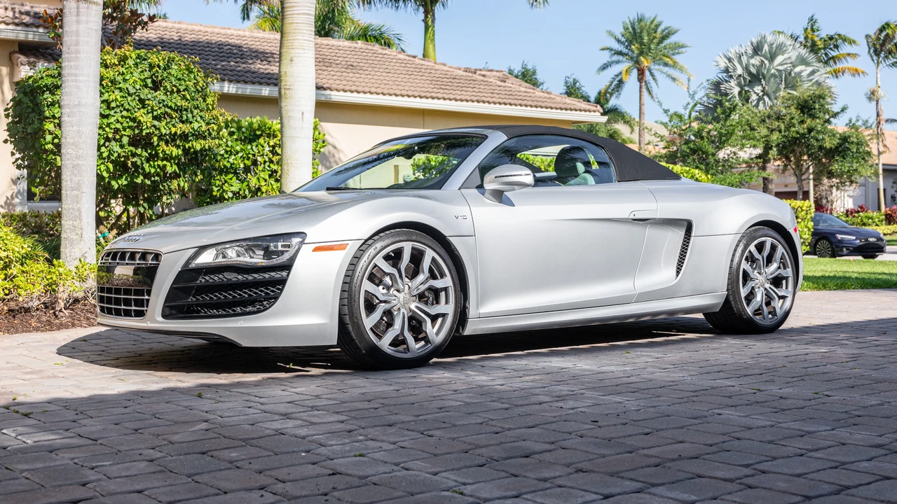 2011 Audi 42 R8 - Image 17 of 31