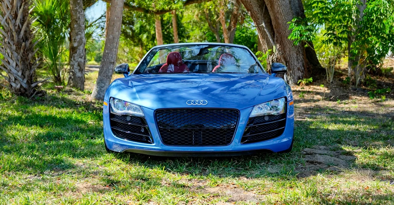 2011 Audi 42 R8 - Image 2 of 31
