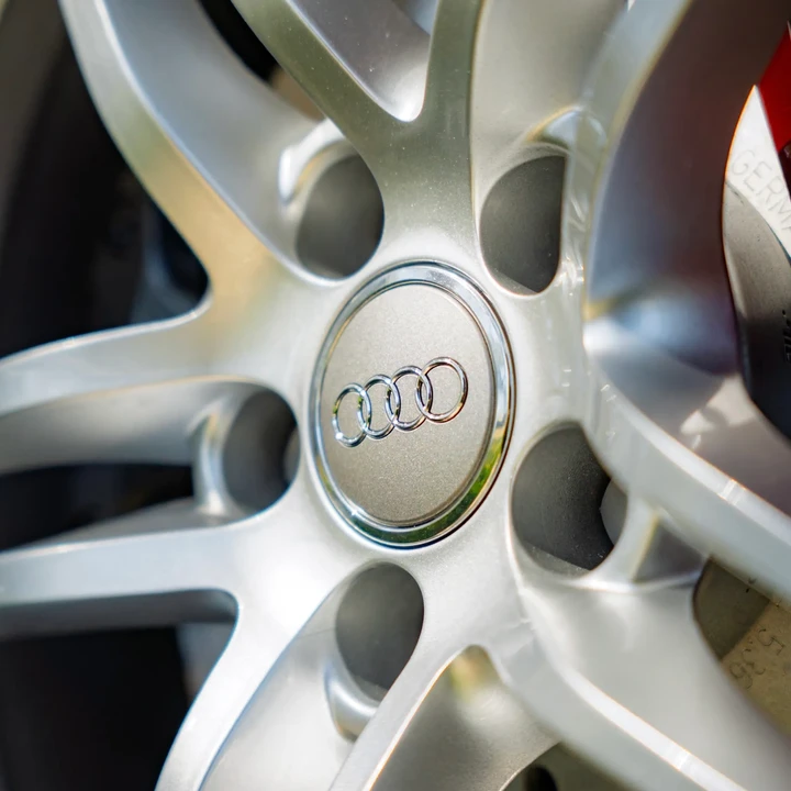 2011 Audi 42 R8 - Image 9 of 31