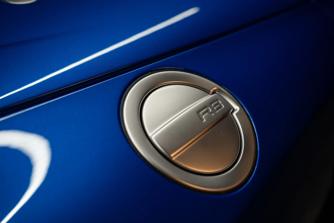 2011 Audi 42 R8 - Image 31 of 31