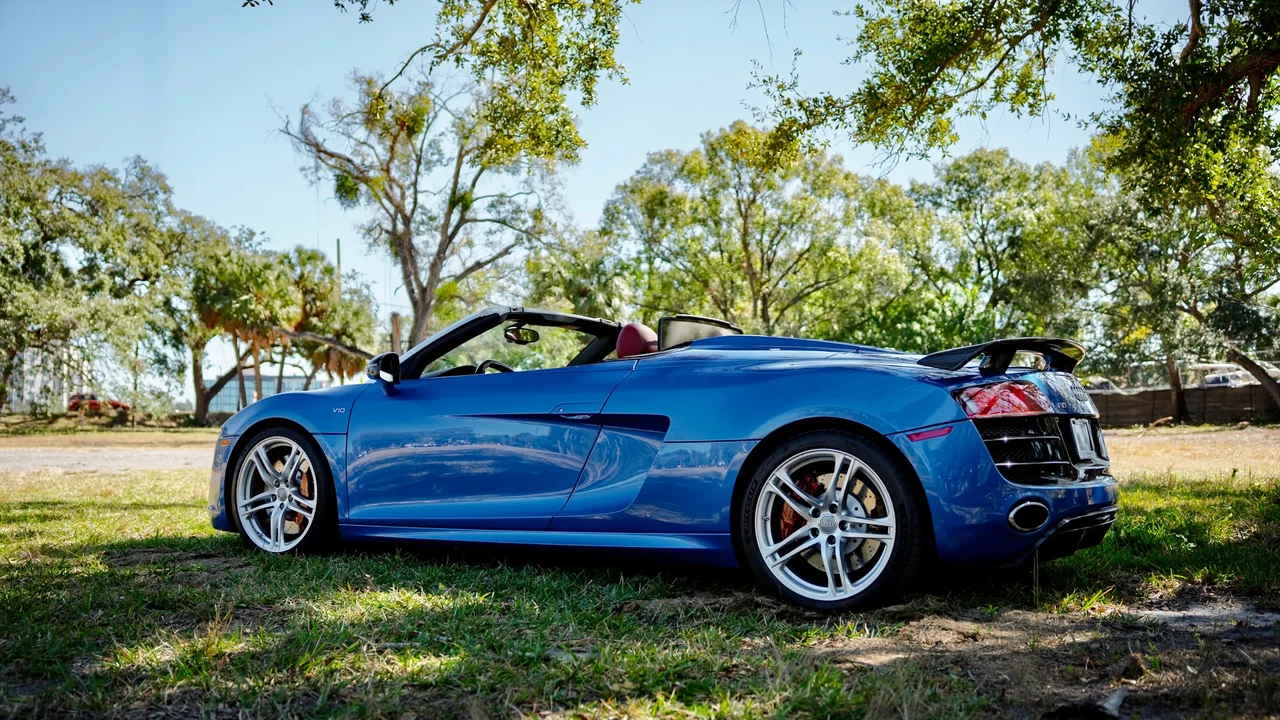2011 Audi 42 R8 - Image 4 of 31