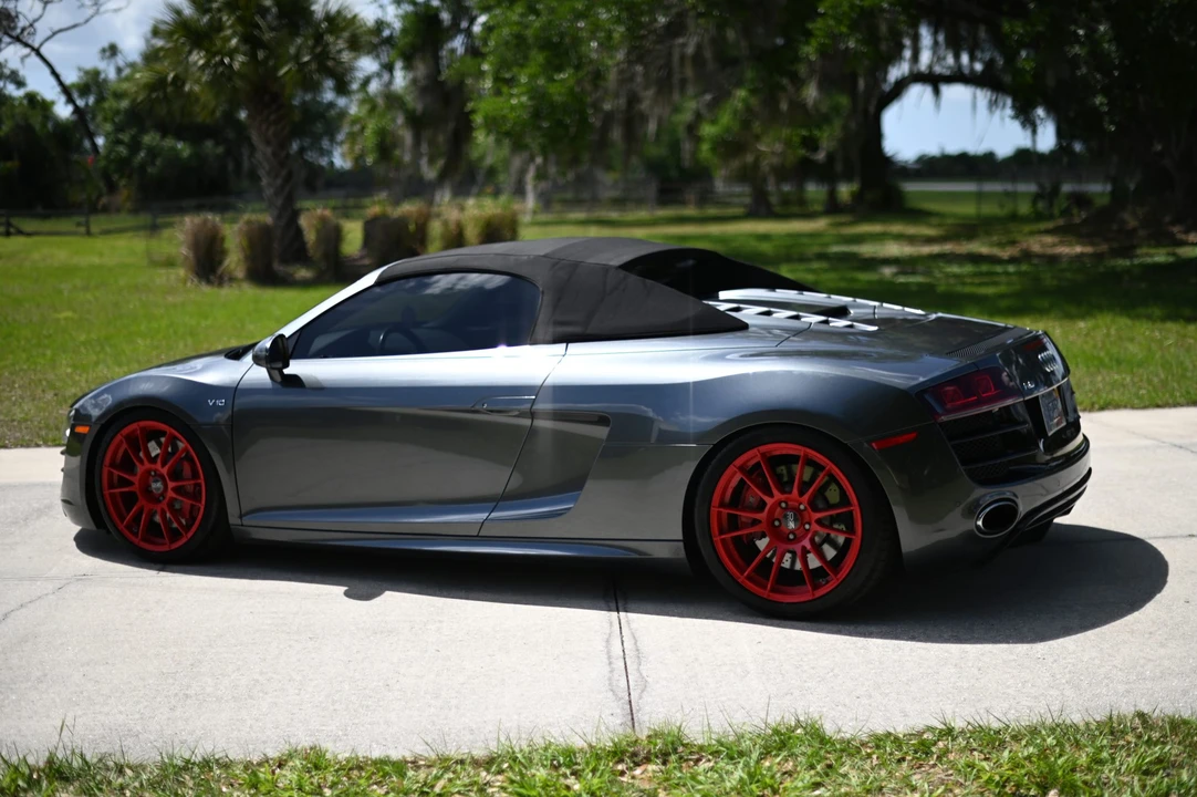 2011 Audi 42 R8 - Image 27 of 31